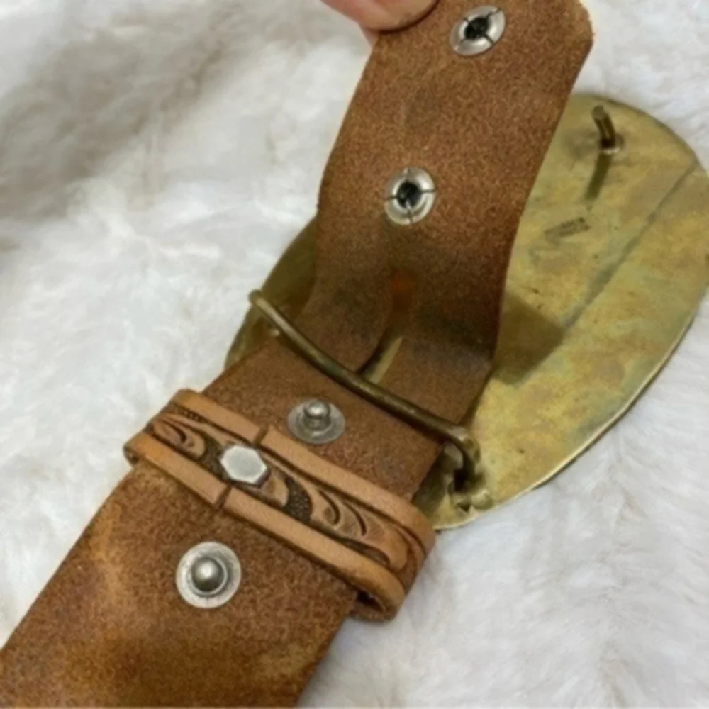 Rare Vintage Darren women’s genuine leather belt Size 30  Color brown